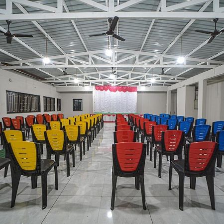 Hotel Saheb Kolhapur Exteriör bild